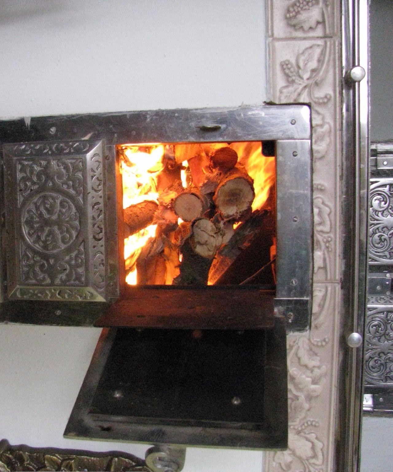 Acient oven that helps to be independent of the benefits of civilization