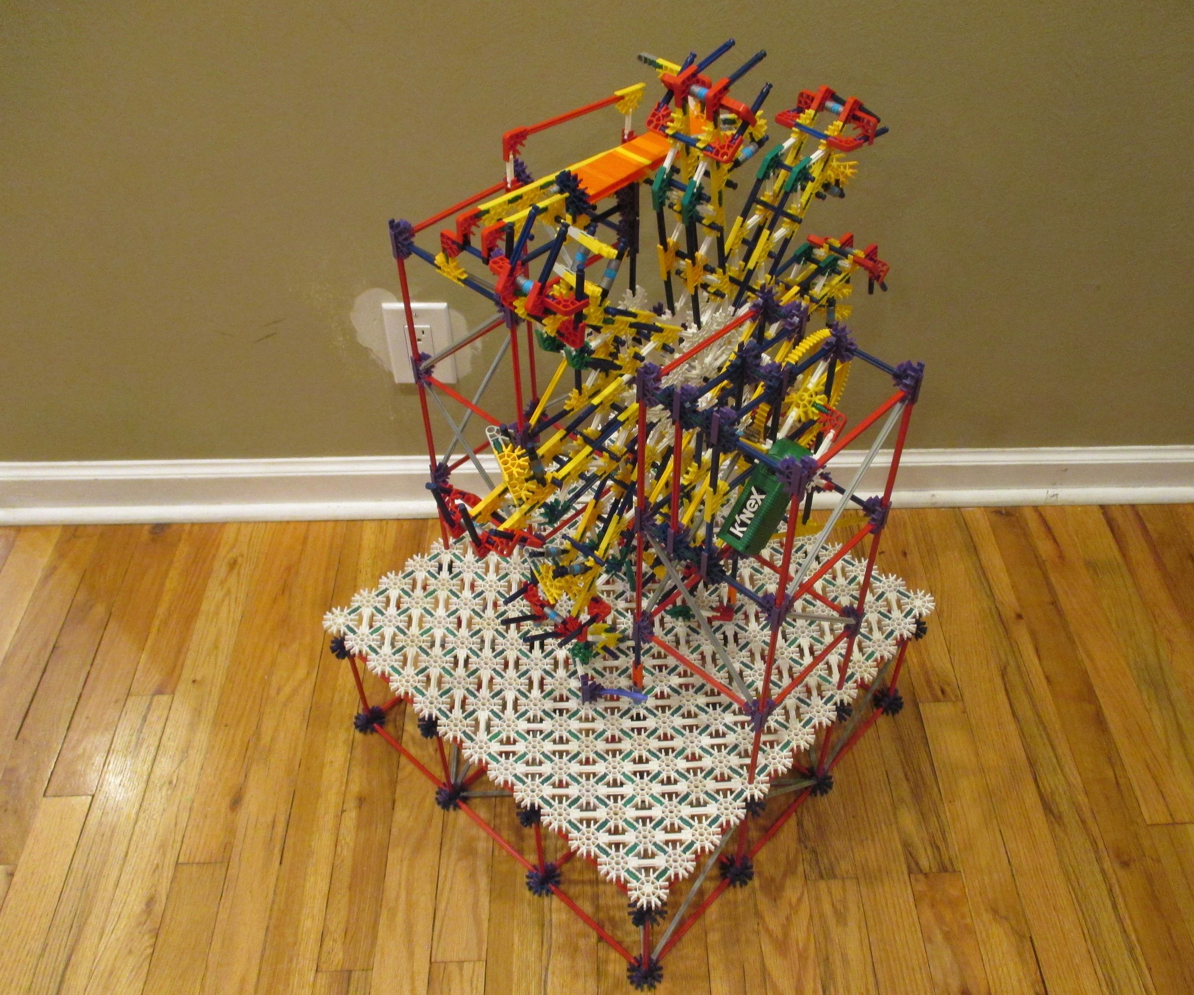 Floor Ferris Wheel Lift - a K'nex Ball Machine Lift