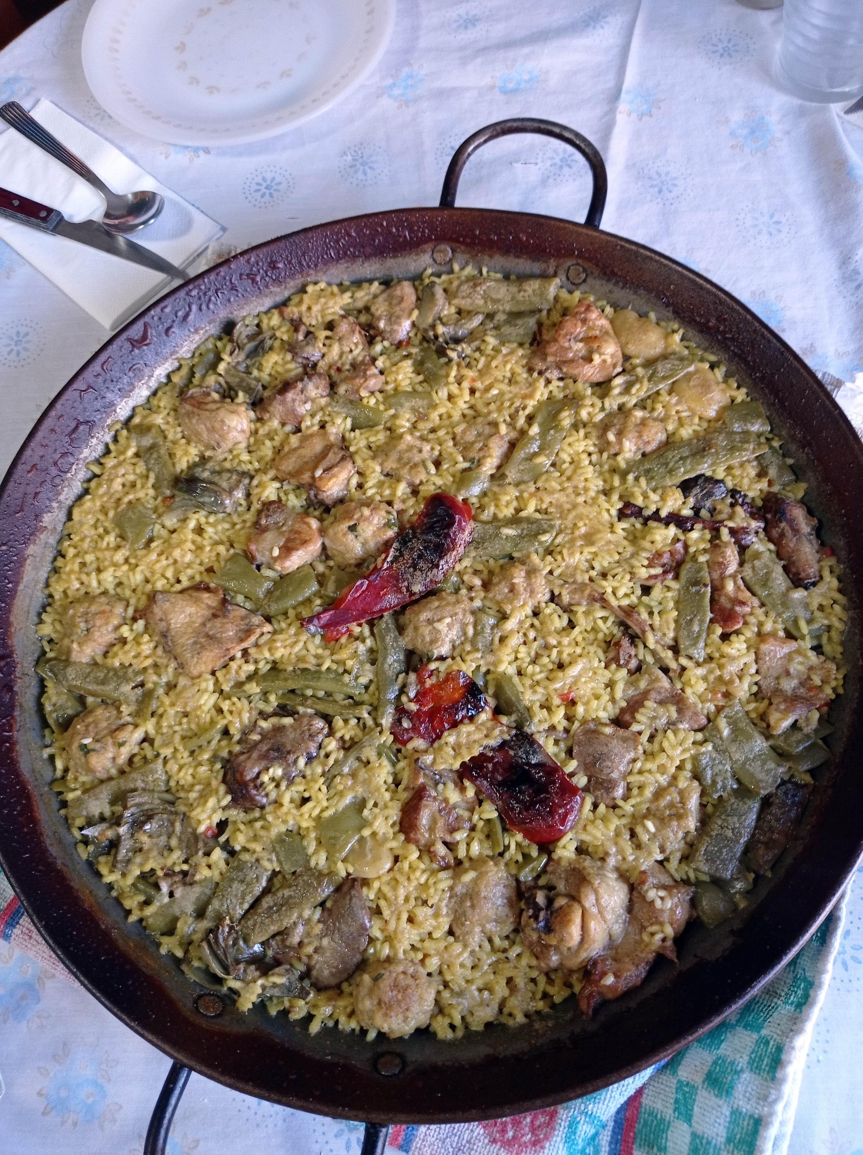 Paella Valenciana (authentic Recipe) : 5 Steps (with Pictures ...