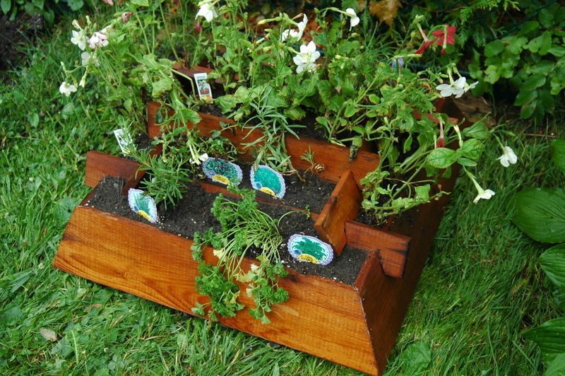 Pyramid Wood Planter
