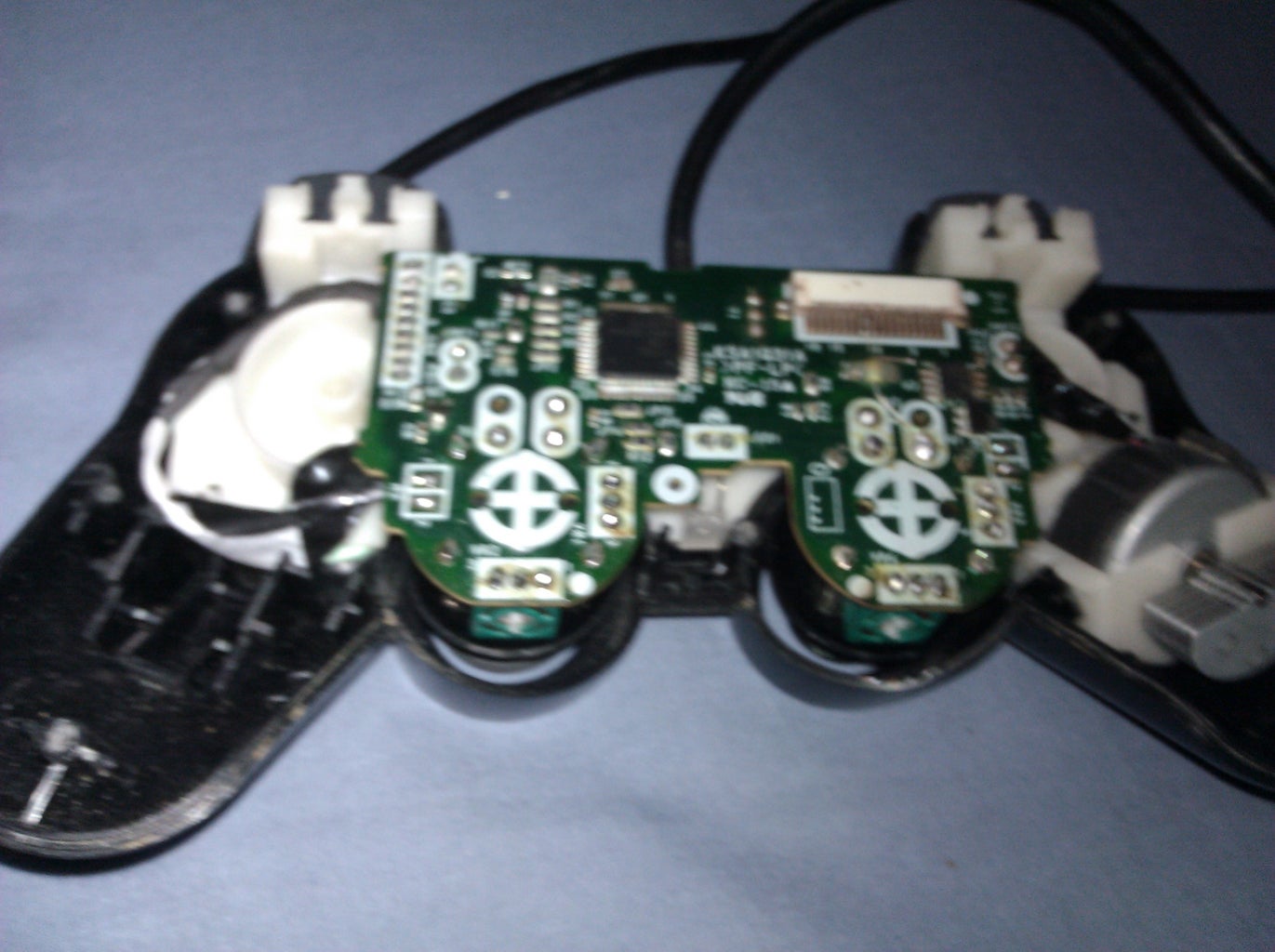 The Ps2 Controller Rumble Prank Instructables The Ps2 Controller Rumble Prank Instructables