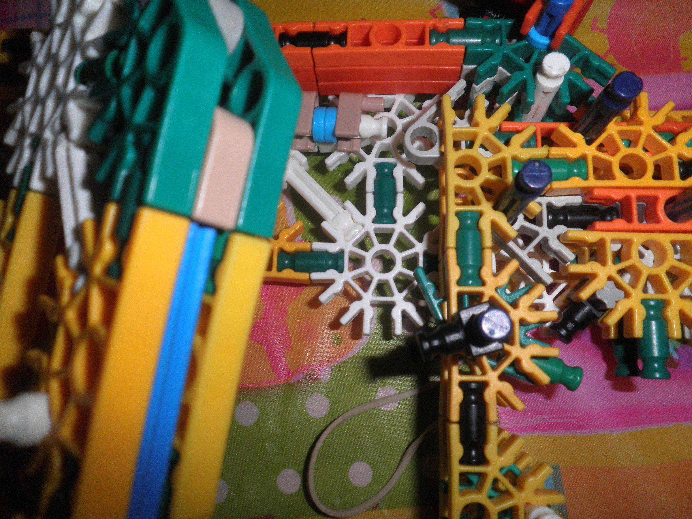 K'nex Assault Rifle Instructables