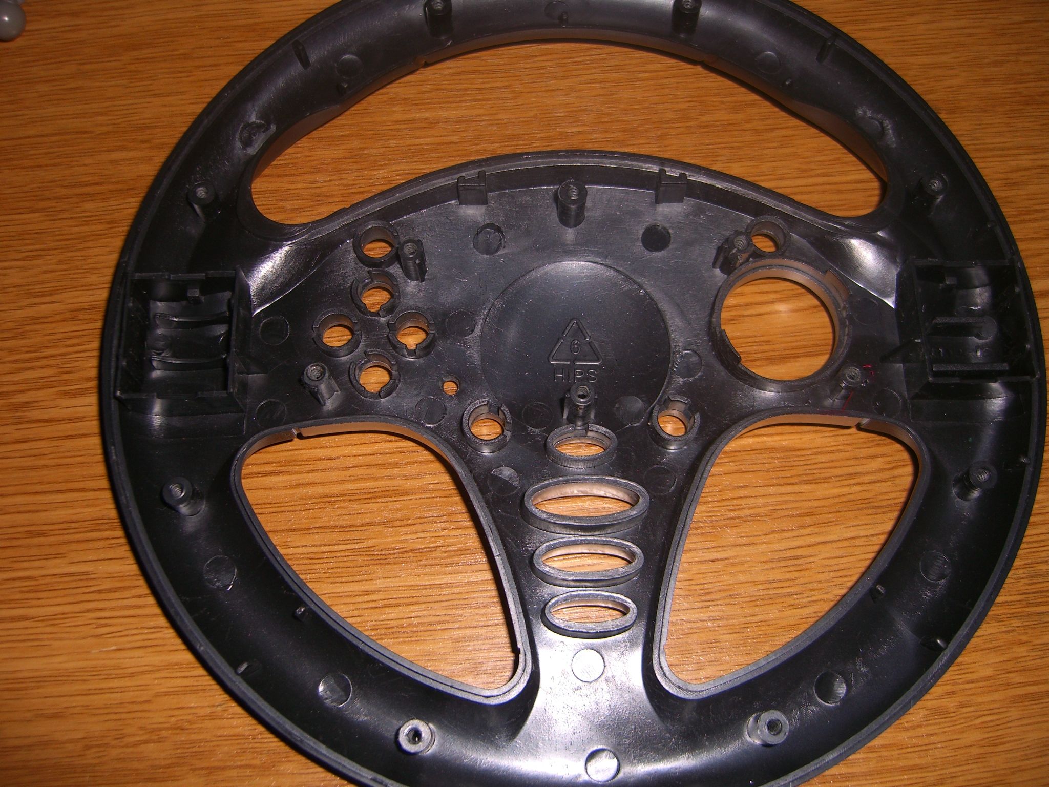 Transform a Ps2 Steering Wheel Into a Wii Steering Wheel 8 Steps