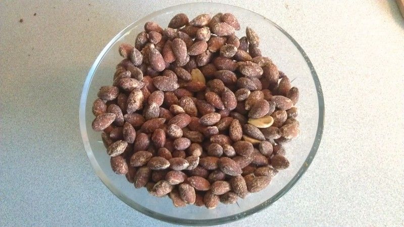Bacon roasted almonds