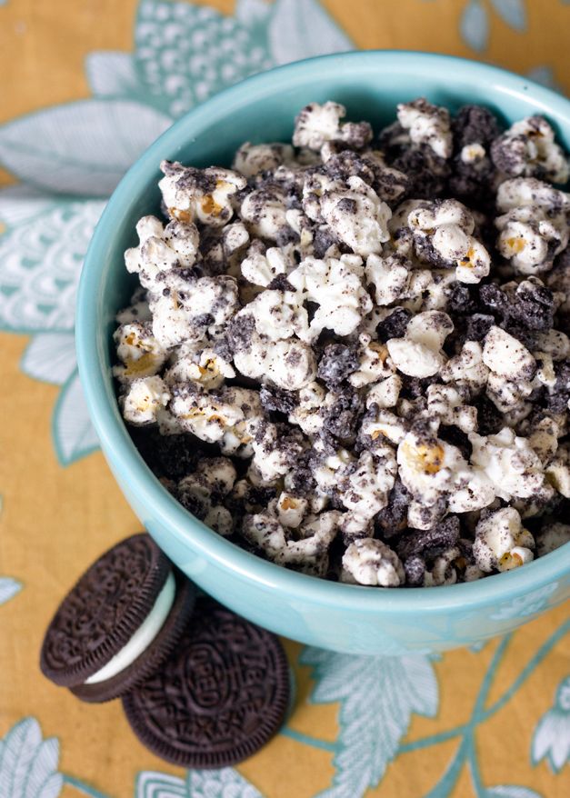 Cookies and Cream Popcorn