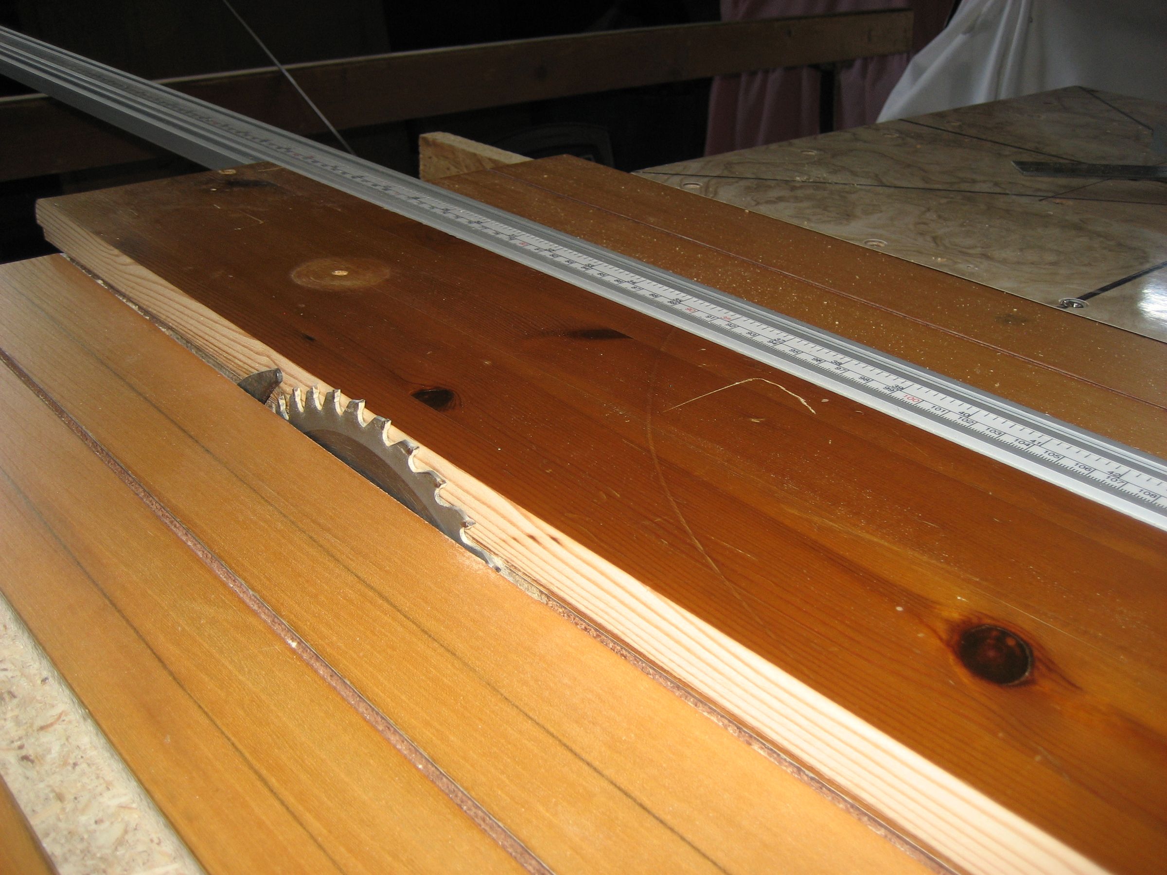 Biscuit Jointer Spline Jig Build. 6 Steps (with Pictures