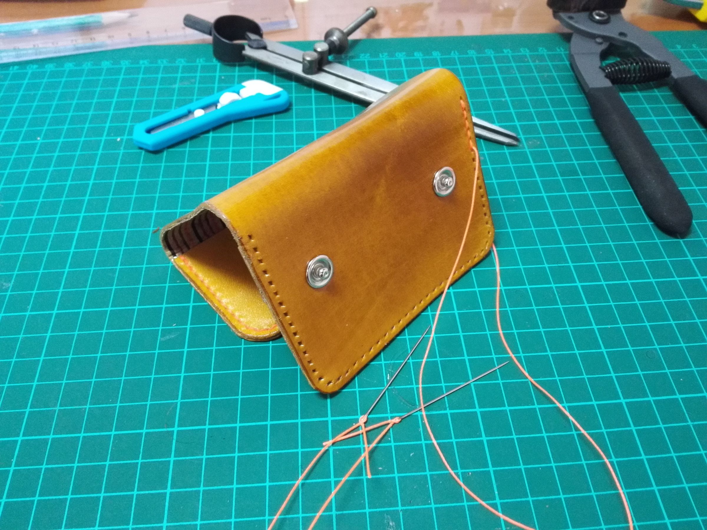 Hand Stitched Leather Key Case 6 Steps (with Pictures) Instructables