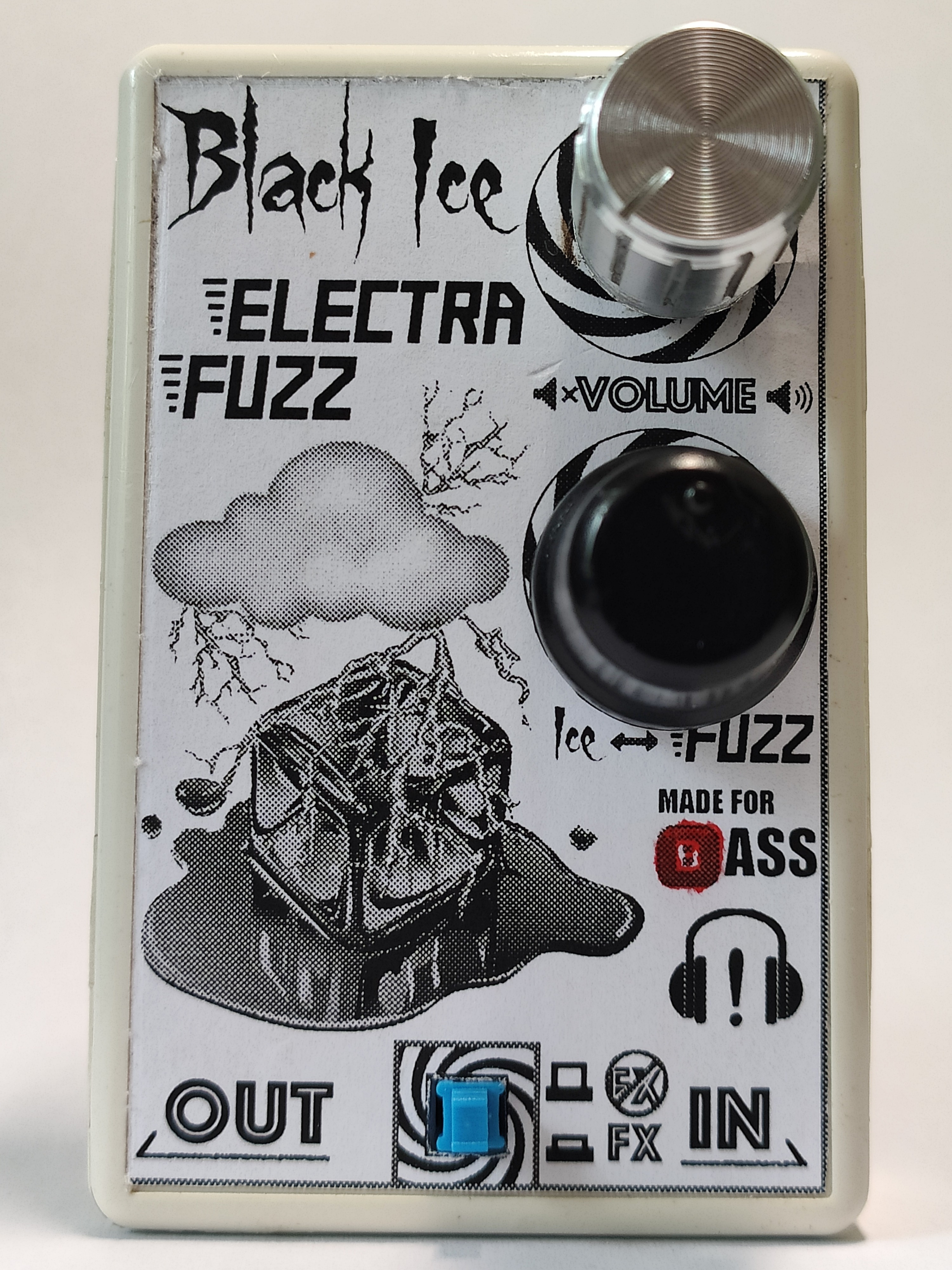 A Tiny Bass Preamp and Effects Box: Black Ice, Electra Fuzz