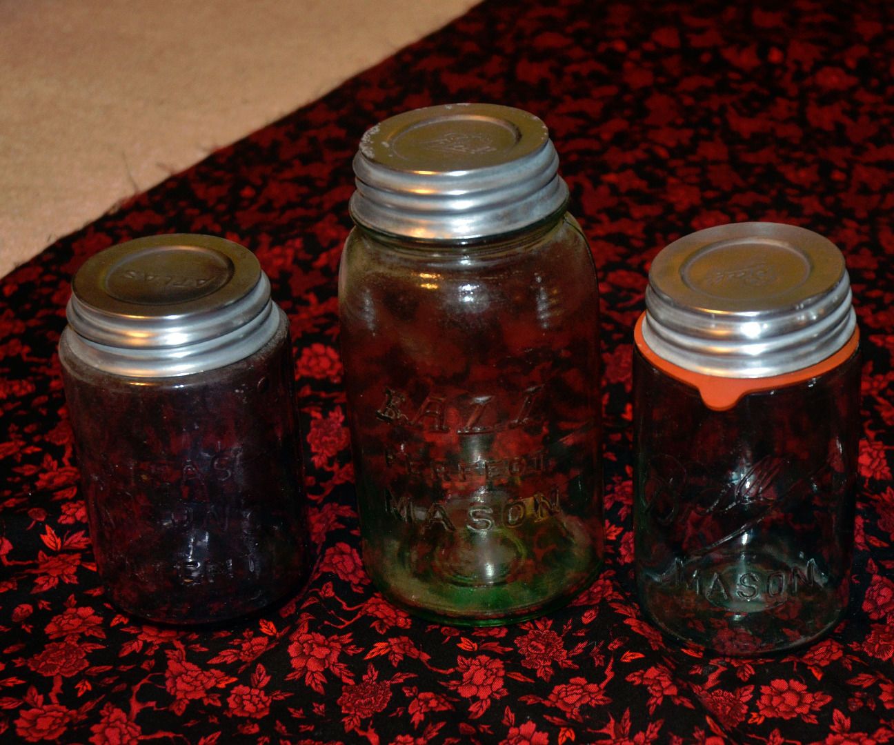 Cleaning Zinc Lids for Mason Jar Displays