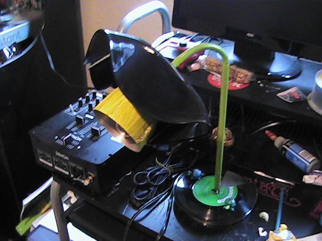 How to Make a Vinyl Flower Lamp.