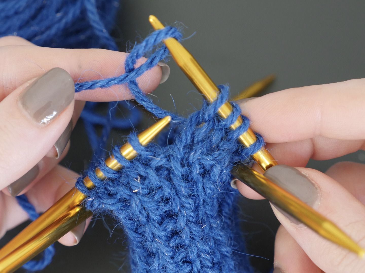 Knitting Stitch Increases 4 Steps Instructables
