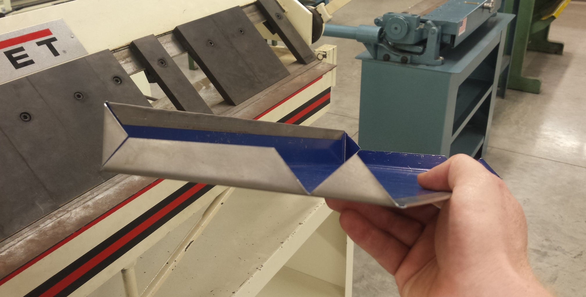 Sheet metal tool tray Clearance