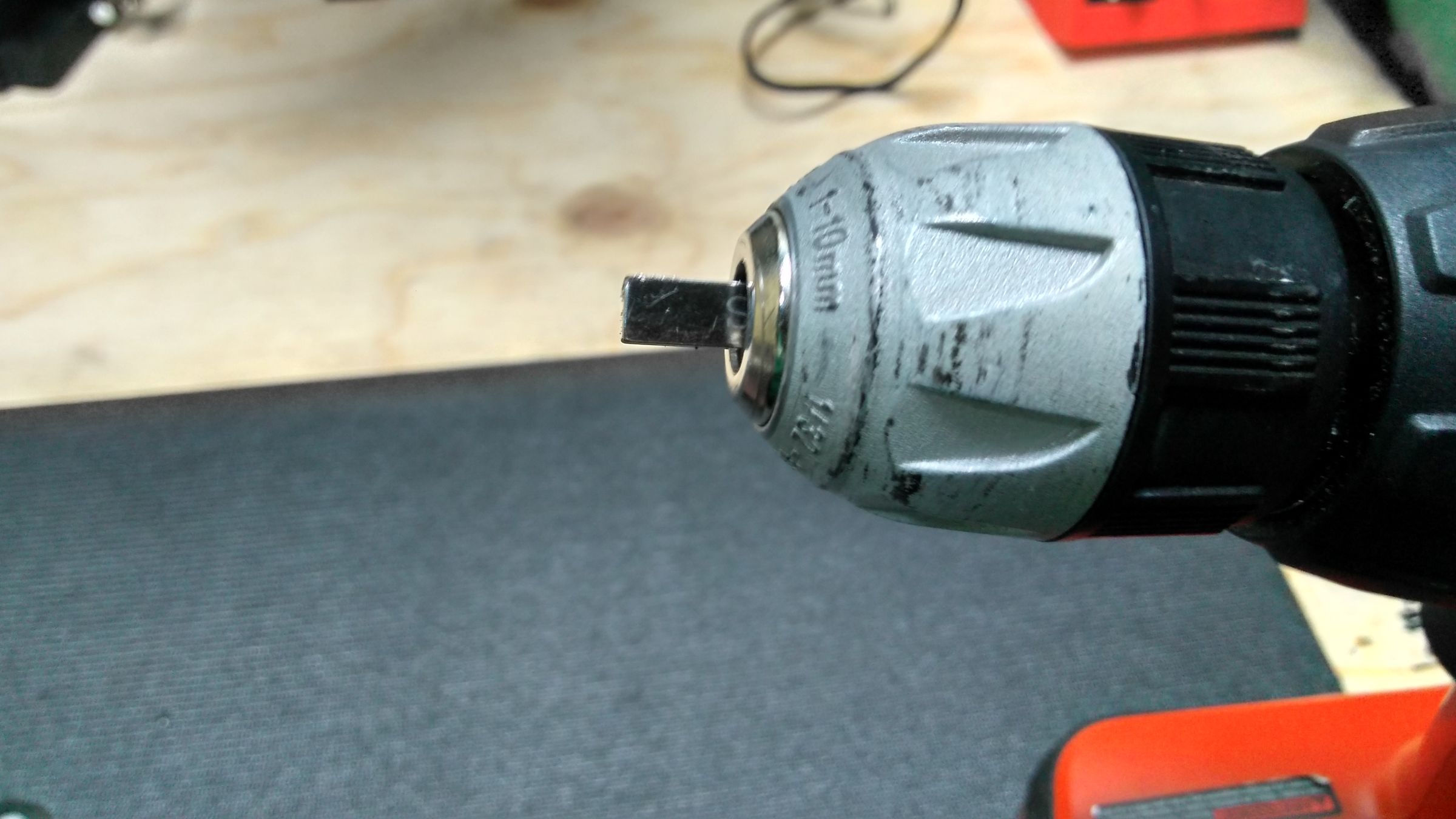 The Easiest and Fastest Screwdriver/screw