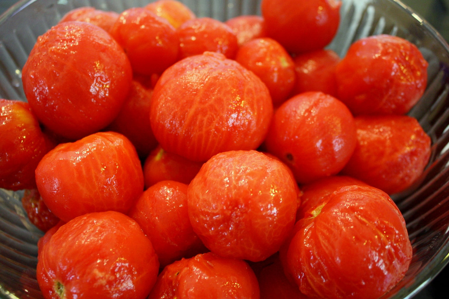 How to Skin Tomatoes