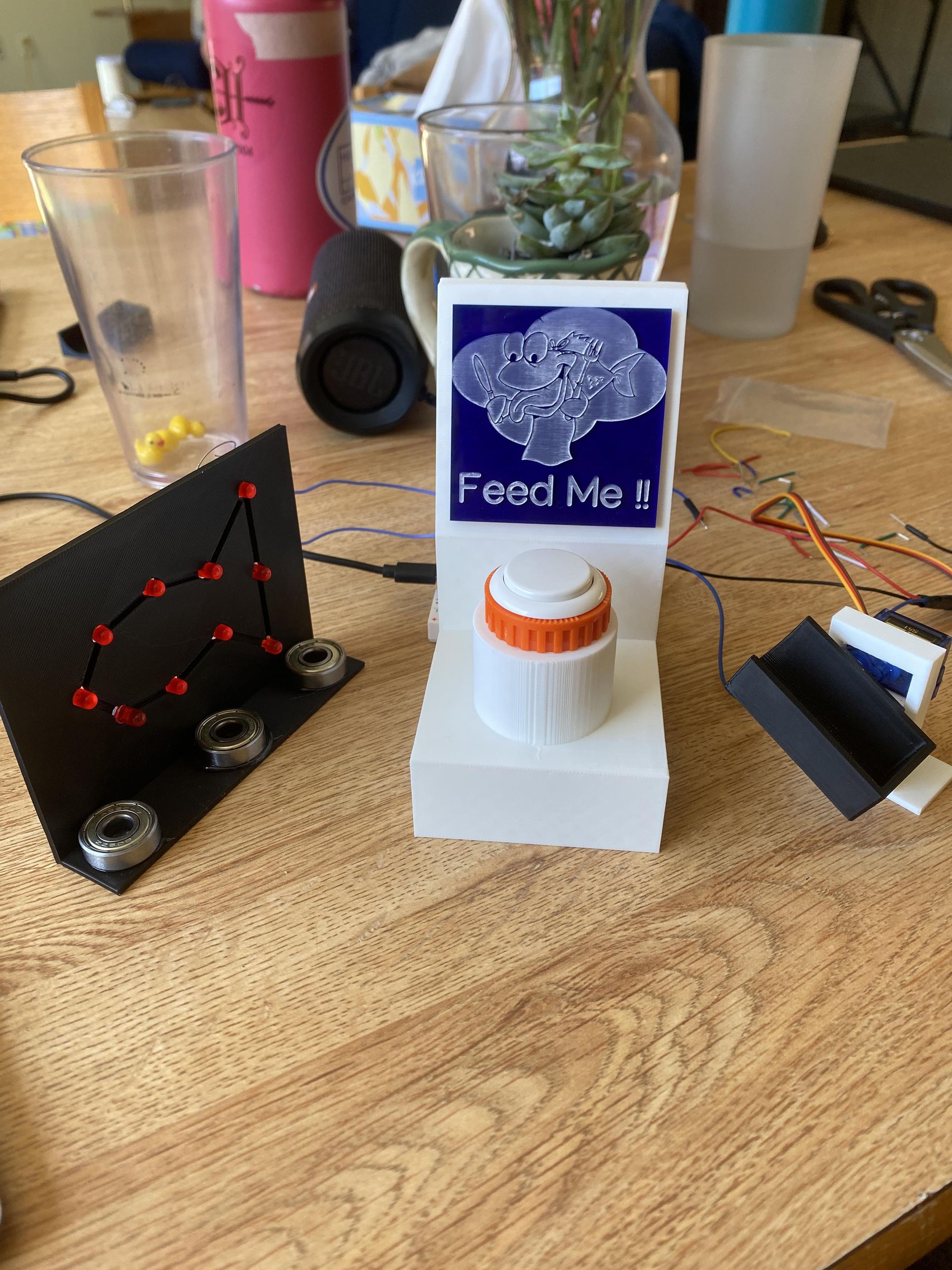 Servo-based Fish Feeding Mechanism