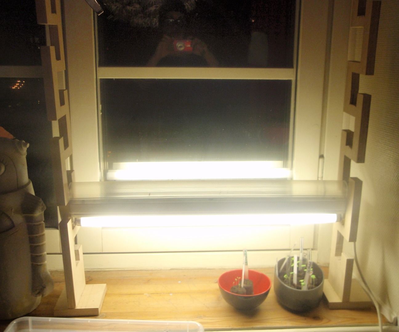 Lamp-holder for  Fluorescent Lights