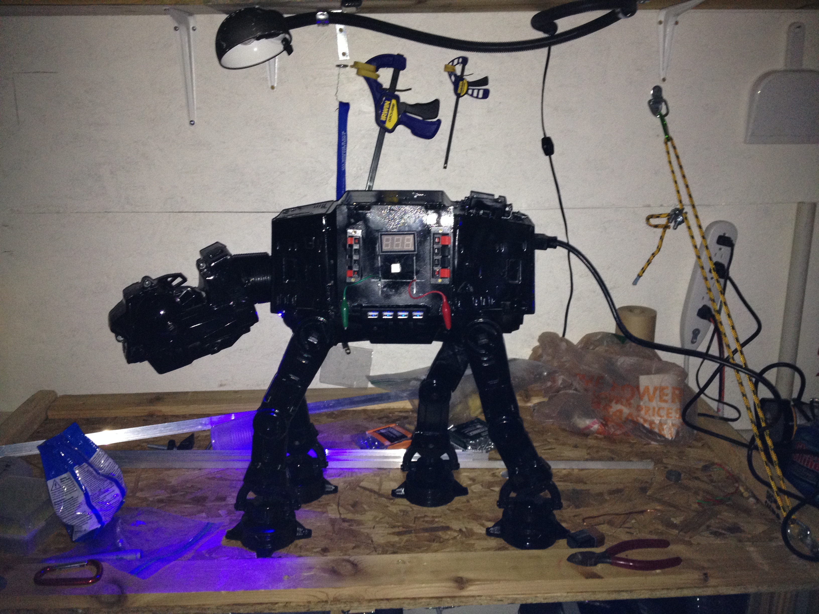 AT-ATX – Portable Bench Power Supply (with Voltmeter and USB Hub)