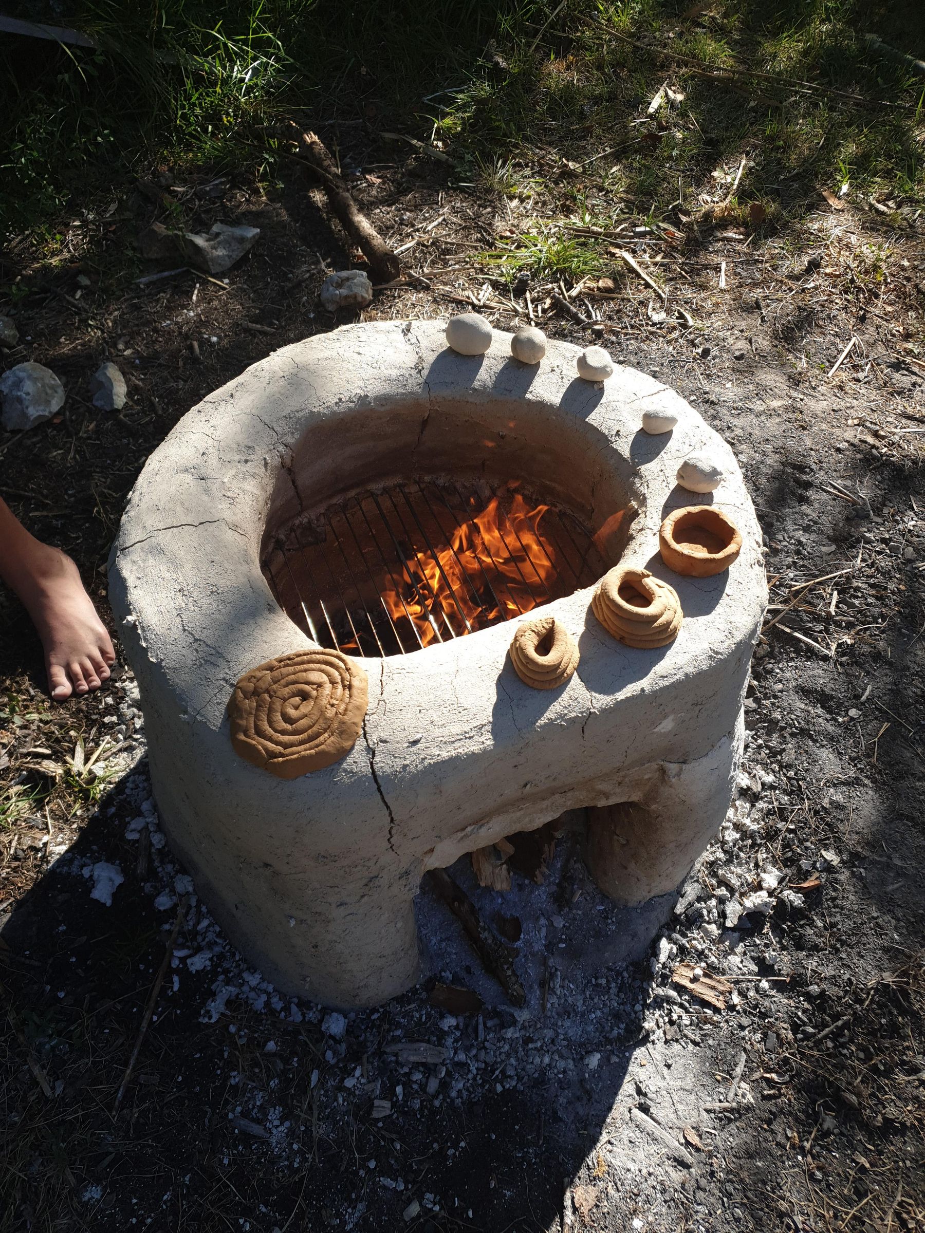 Primitive Pottery Wood Firing Updraft Kiln 7 Steps (with Pictures