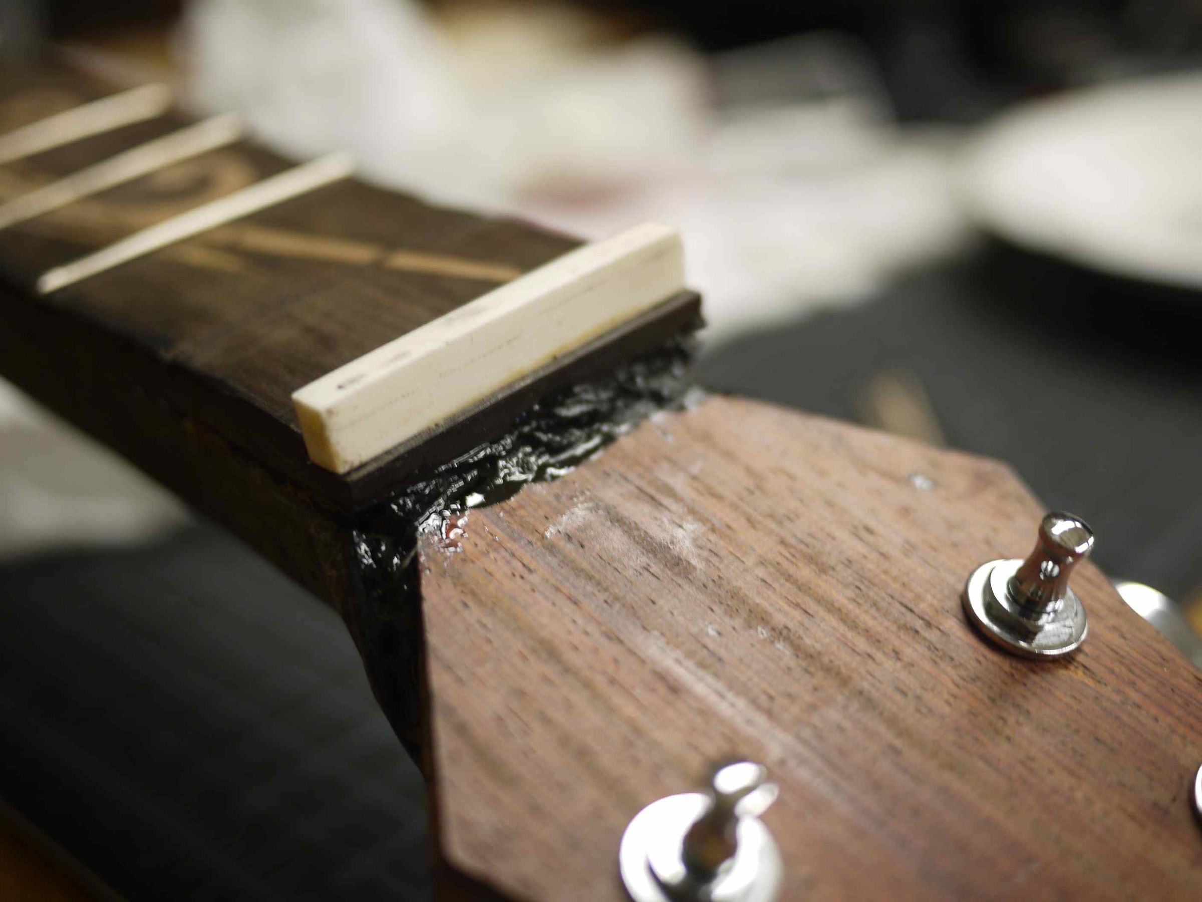 Carbon Fiber Guitar Body Made at 13 Steps (with Pictures