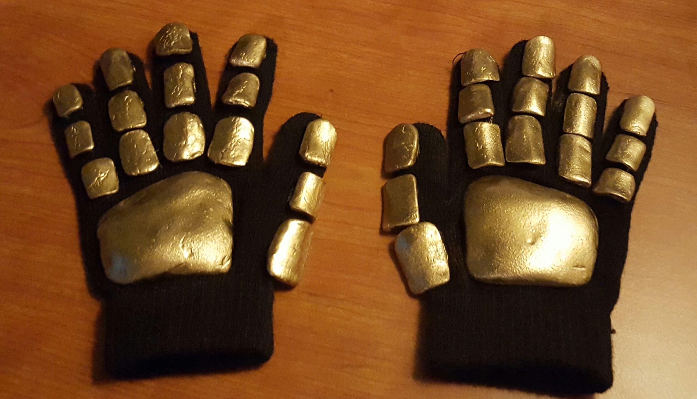 Quick & Cheap Daft Punk Gloves