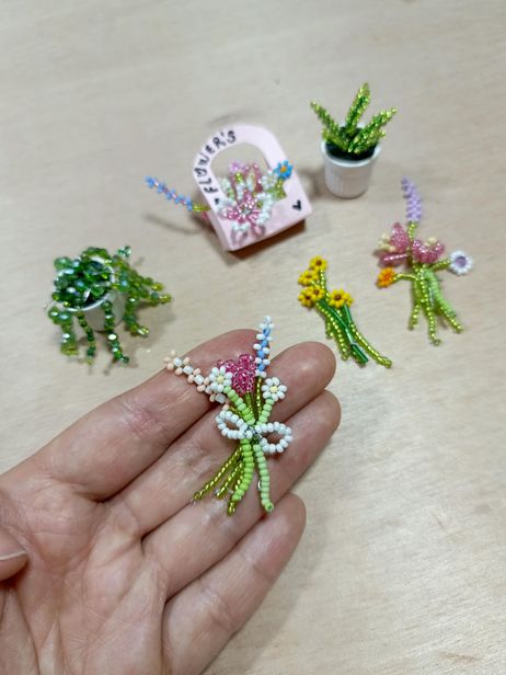 Mini Beaded Roses Mini Beaded Flowers Bouquets : 11 Steps (with Pictures) - Instructables