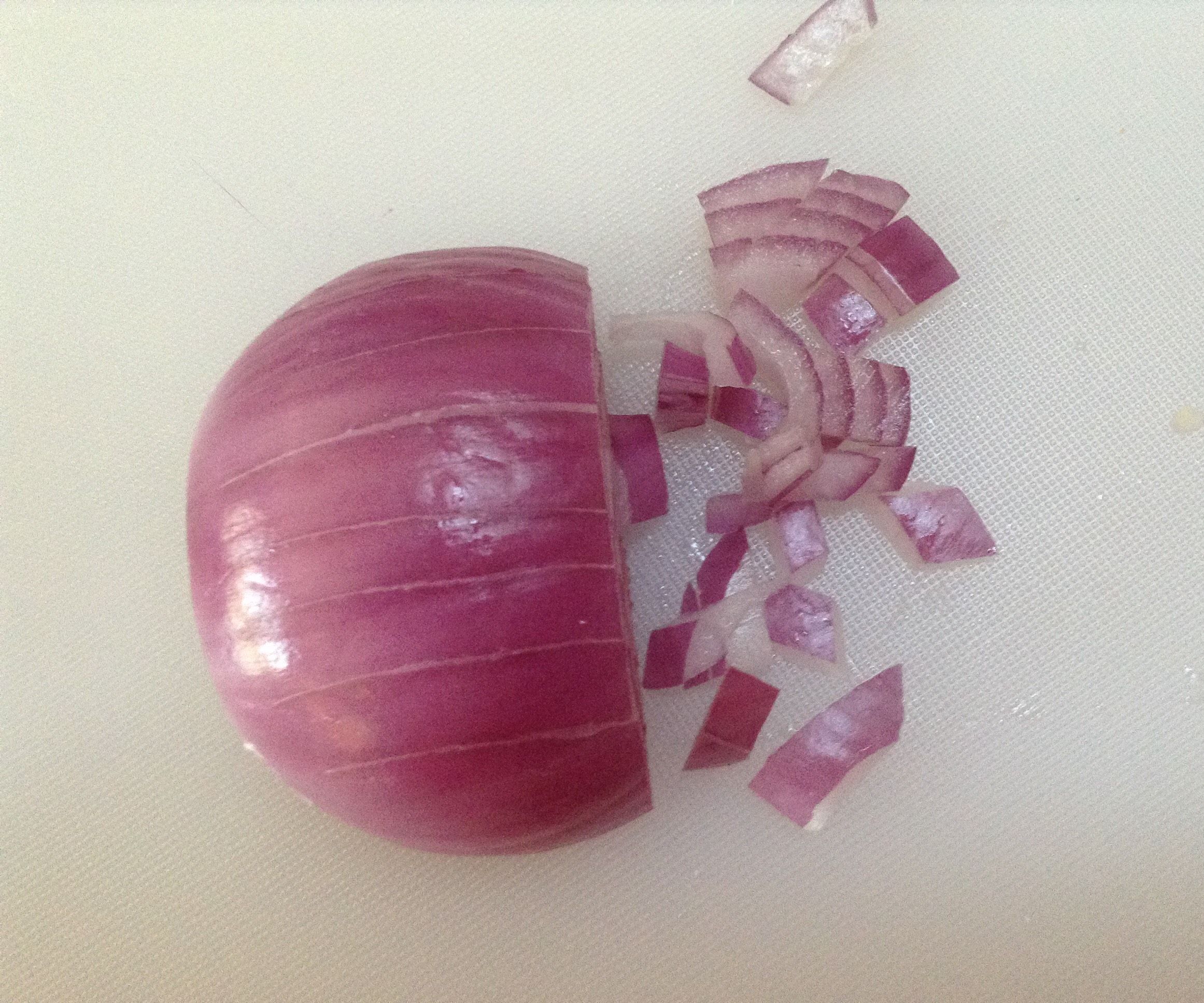 Learn to Chop an Onion the Easy Way!