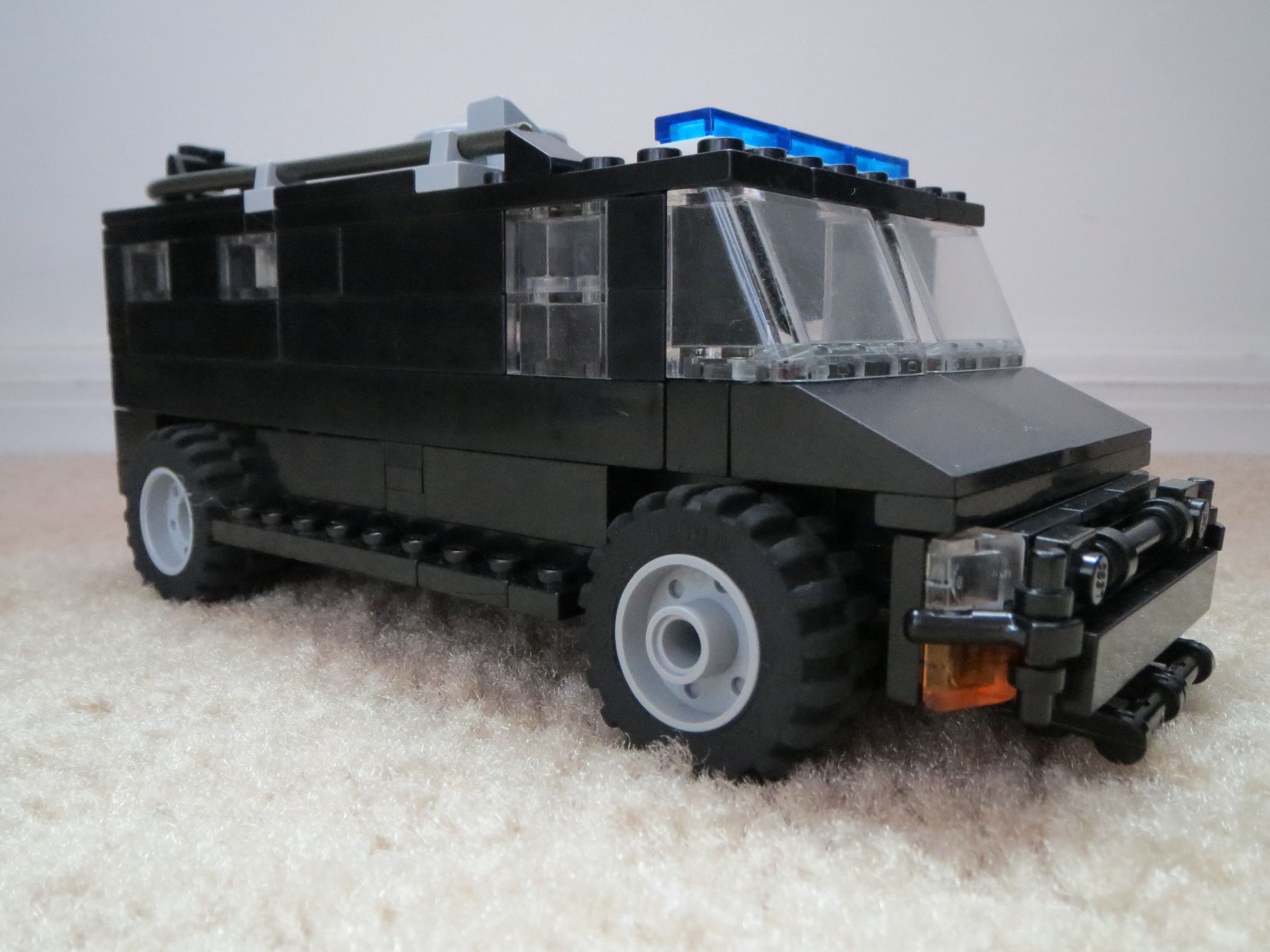 Lego SWAT Lenco BearCat
