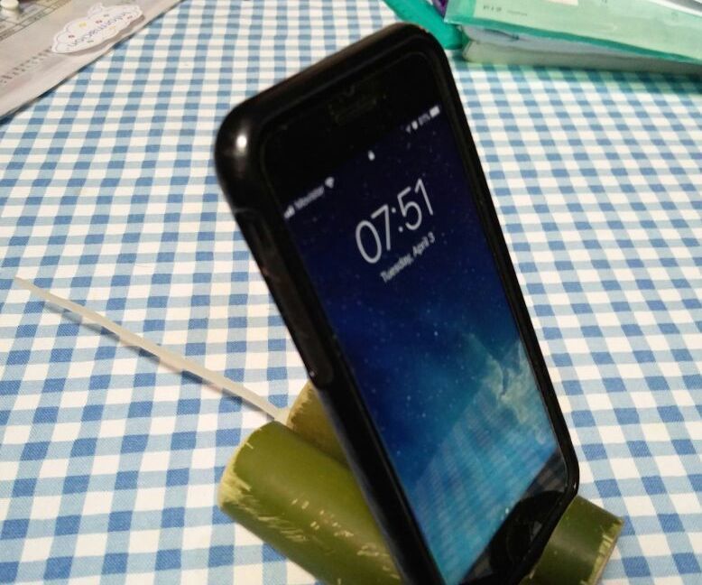 Bamboo Smartphone Stand
