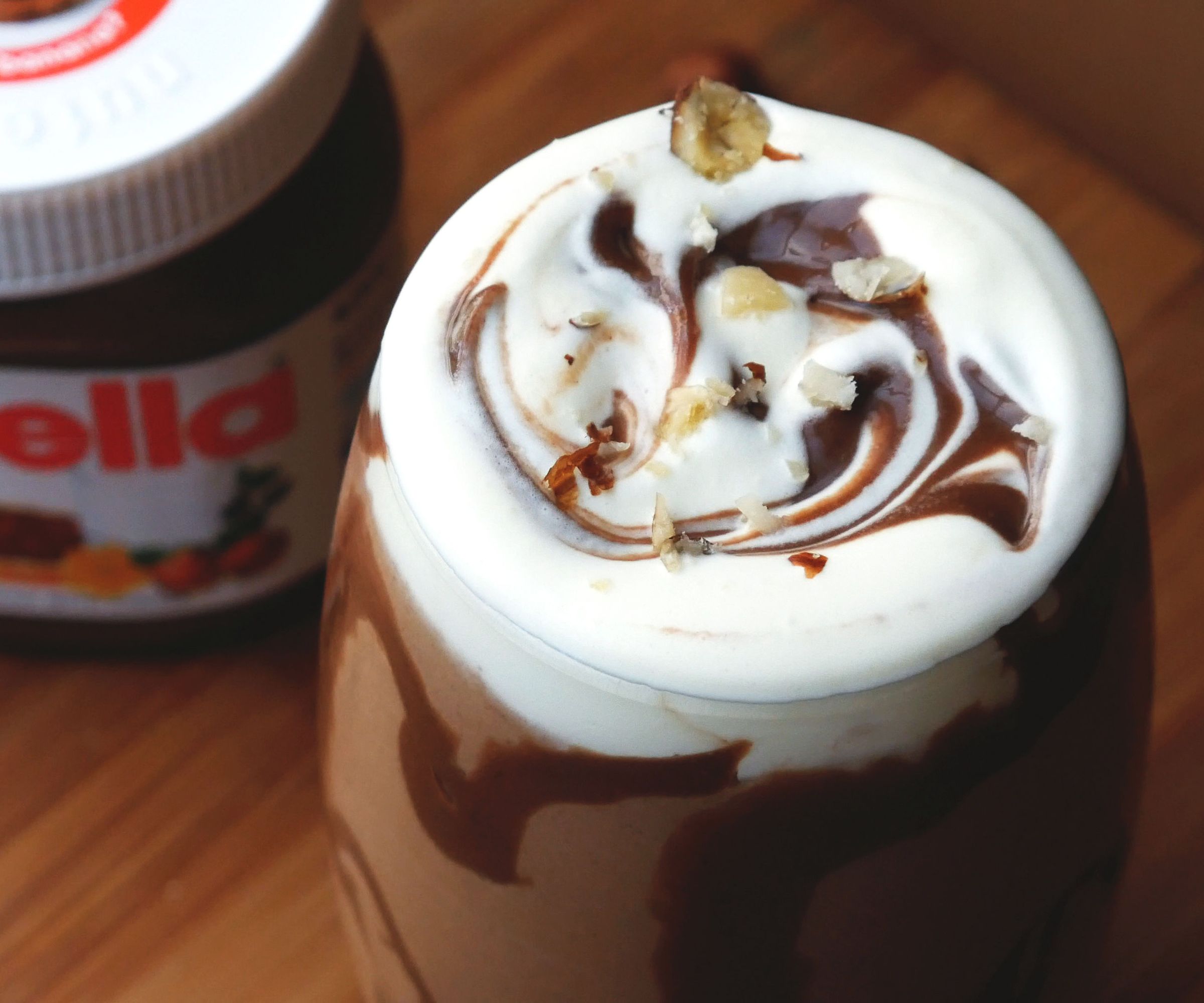 3 INGREDIENT NUTELLA MILKSHAKE