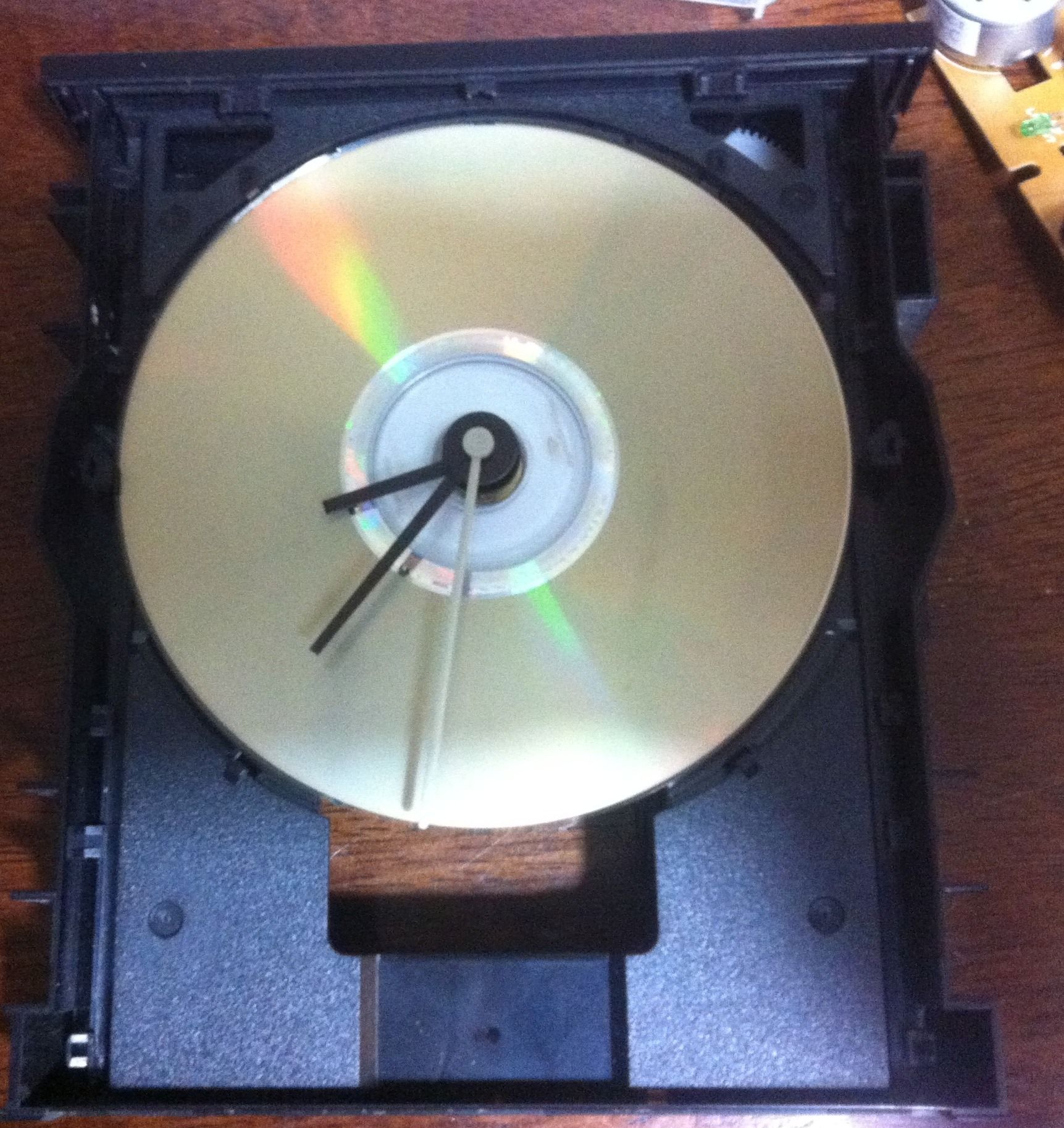 Thrift Store Clock Upcycle