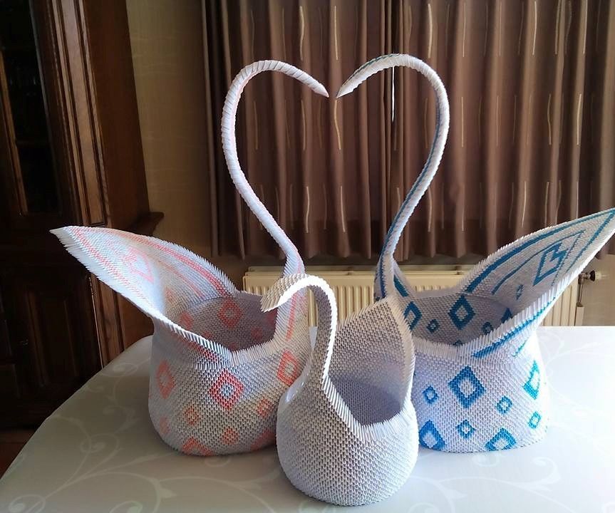Large 3D Origami Love Swan