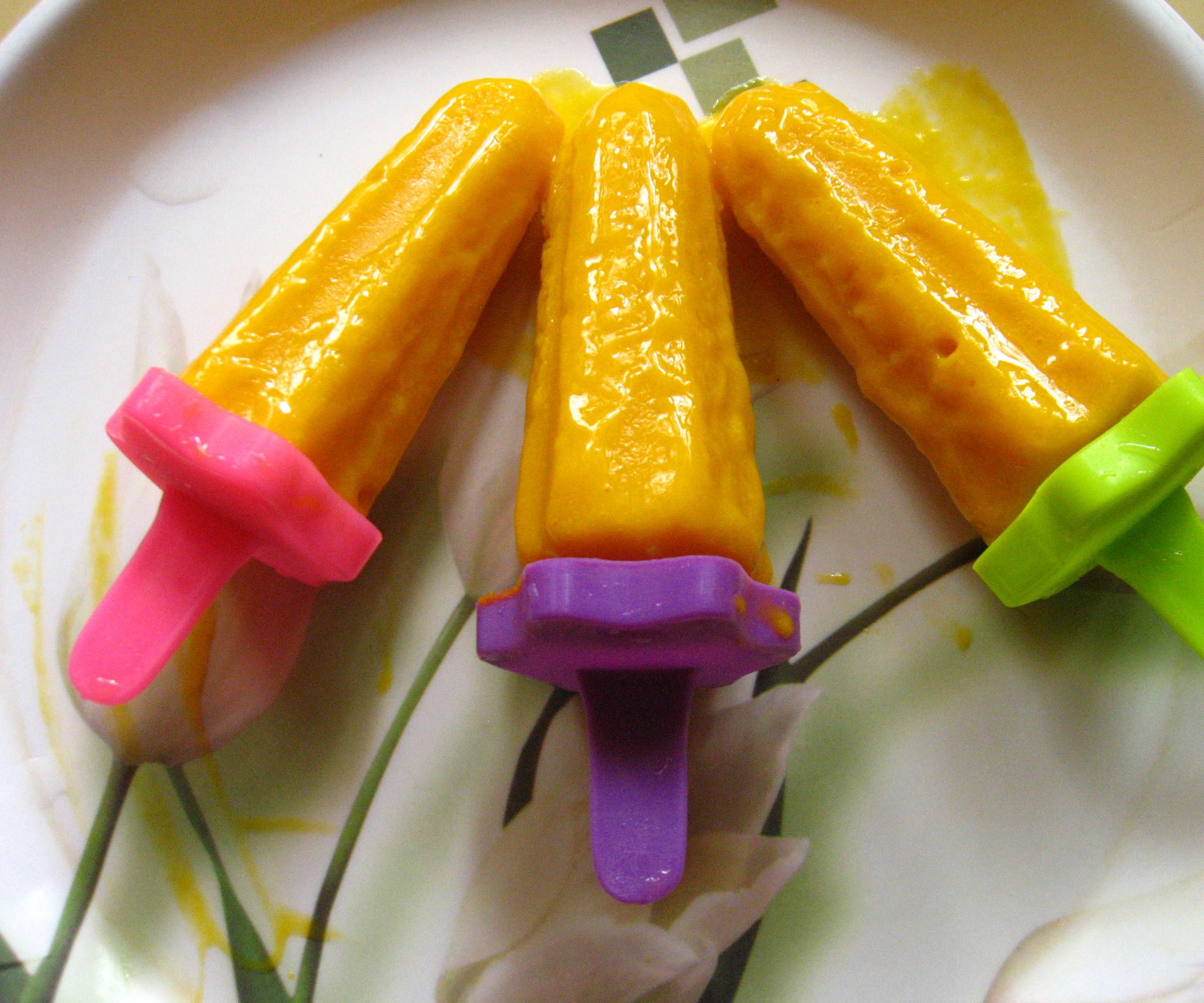 Creamy Mango Popsicles