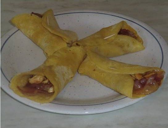 Caramelized Bacon and Peanut Wraps