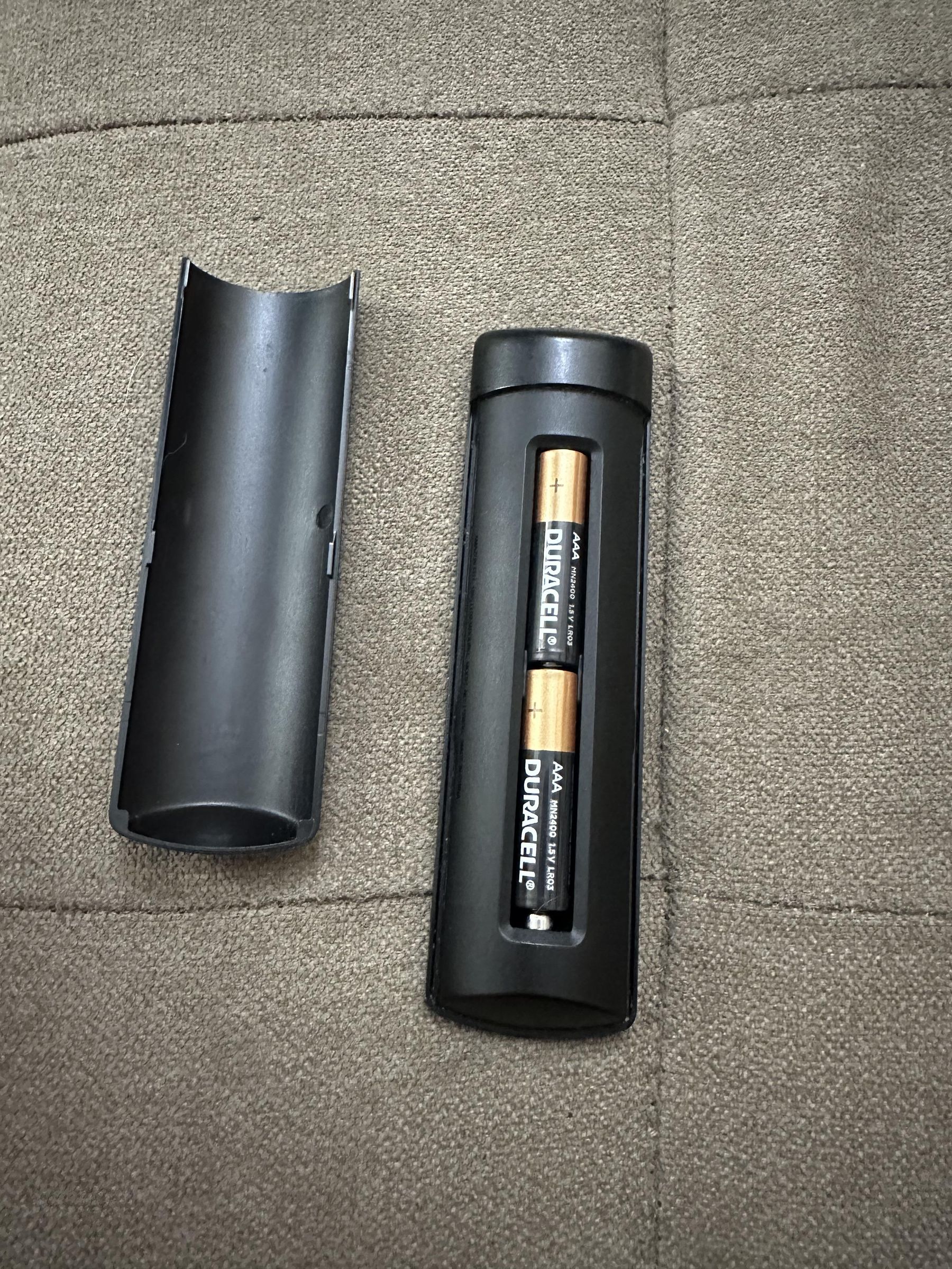 Sowell_Changing Amazon Fire Stick Remote Batteries 8 Steps