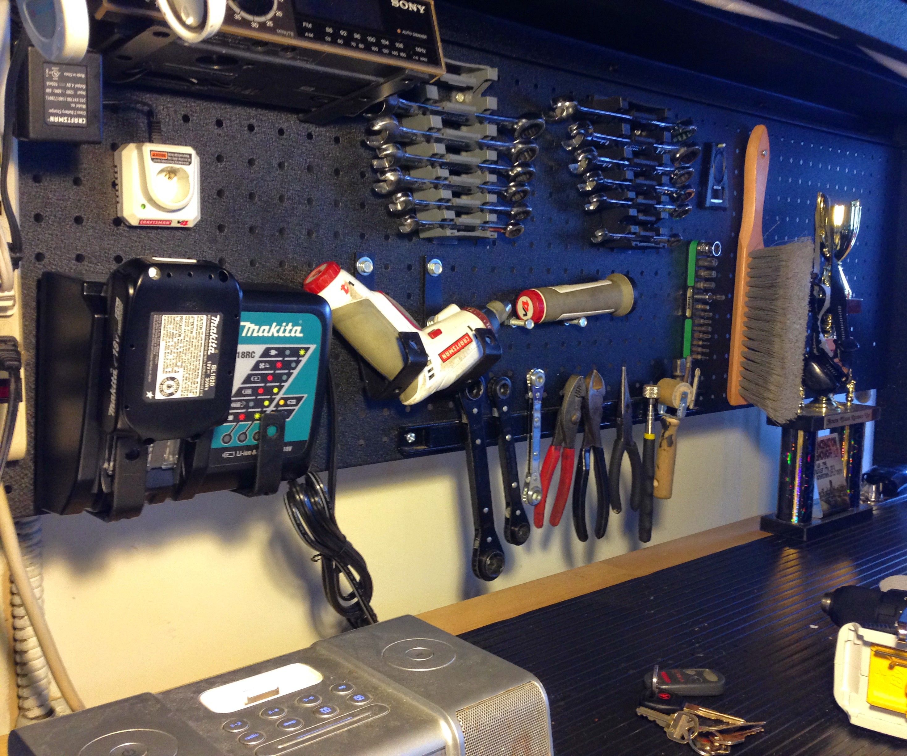 SBoaB- Simple Brackets on a Budget