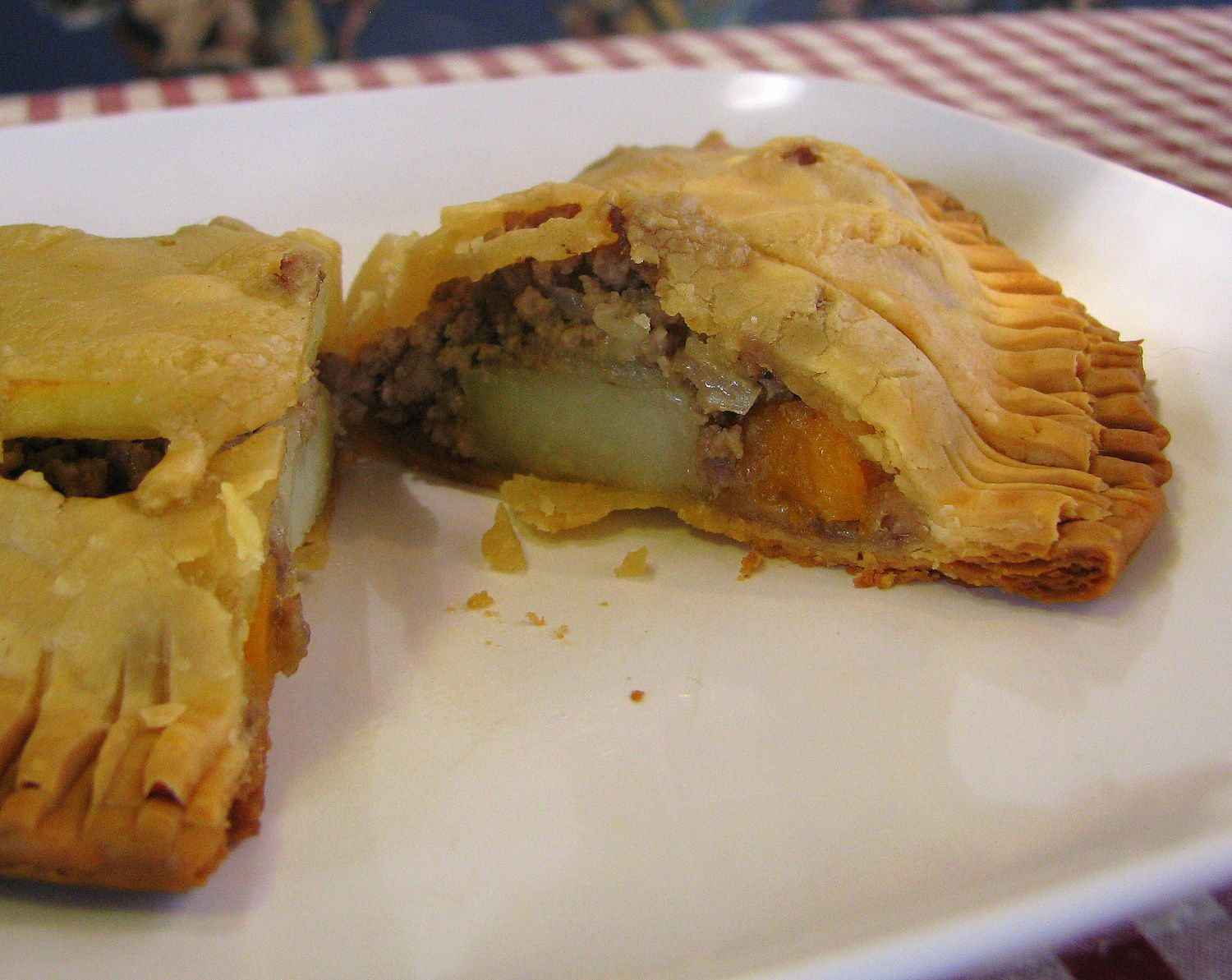 Lunch Pail Pi AKA the Midwestern Pasty