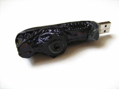 Customized USB Flash Drive. : 3 Steps - Instructables