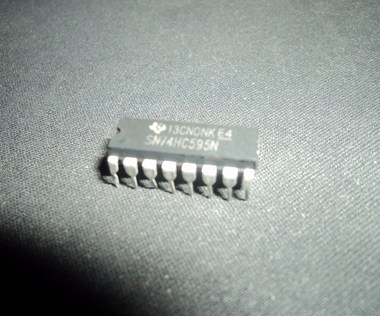 Multiplexing Linkit One Using 74HC595 IC