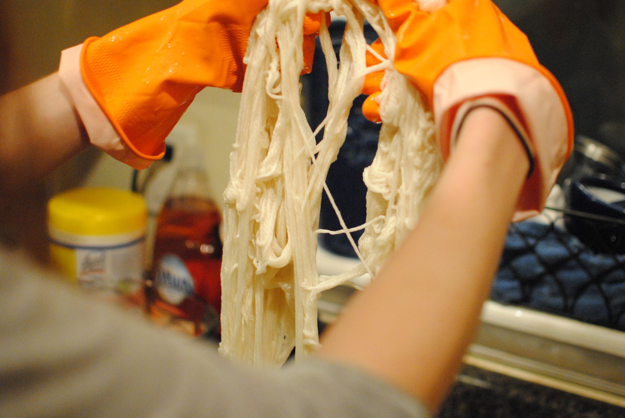 Naturally Dye Yarn With Avocado and Knit a Simple Scarf 10 Steps