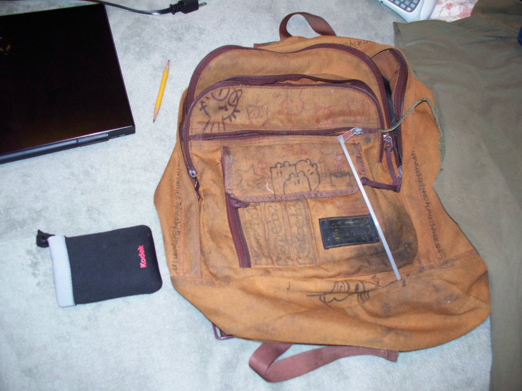 Upgrade Your Old Backback Into a Laptop Backpack 4 Steps Instructables