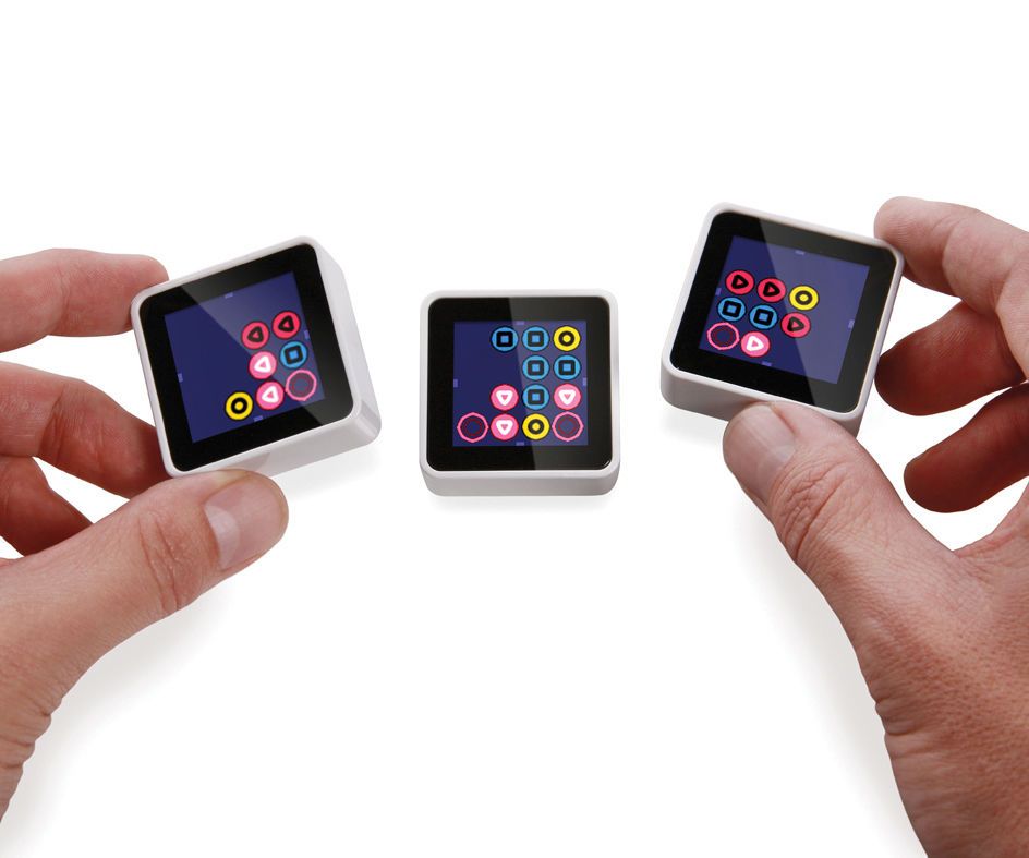 Sifteo Cubes