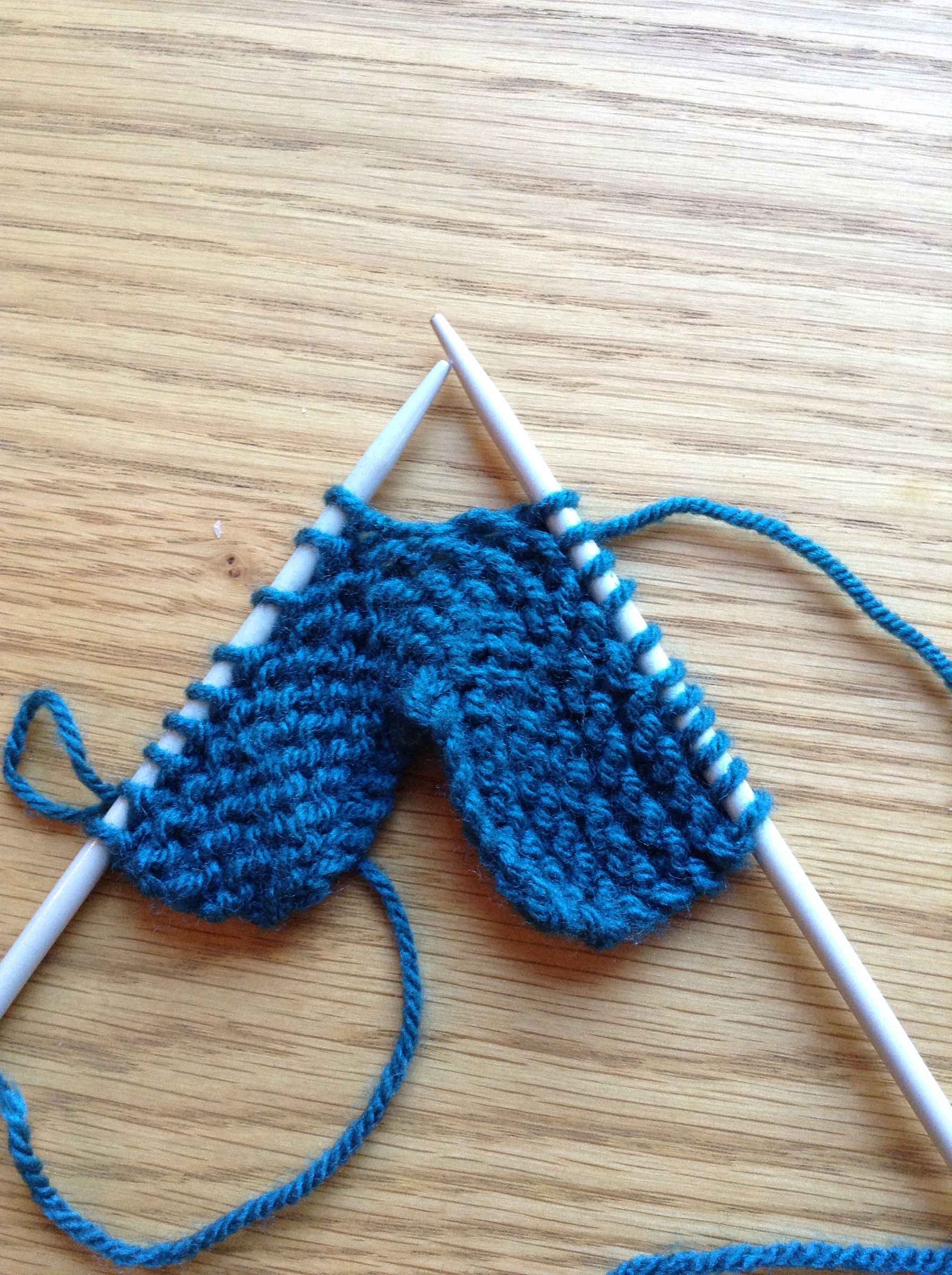 Knitting Lesson Two: the Knit Stitch