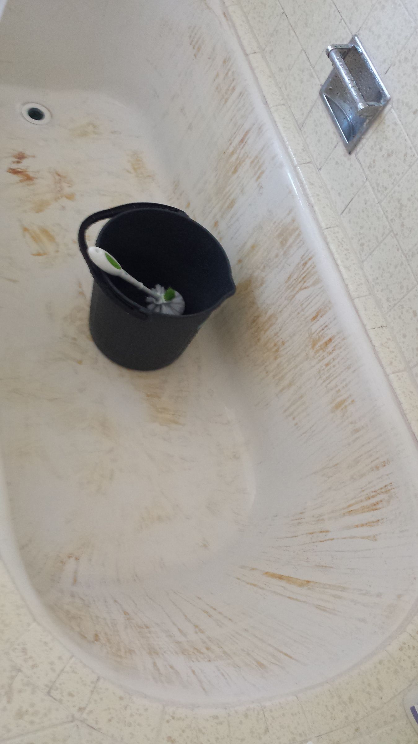 How to Turn Your Bleachstainedred Bathtub White Again 4 Steps (with Pictures) Instructables