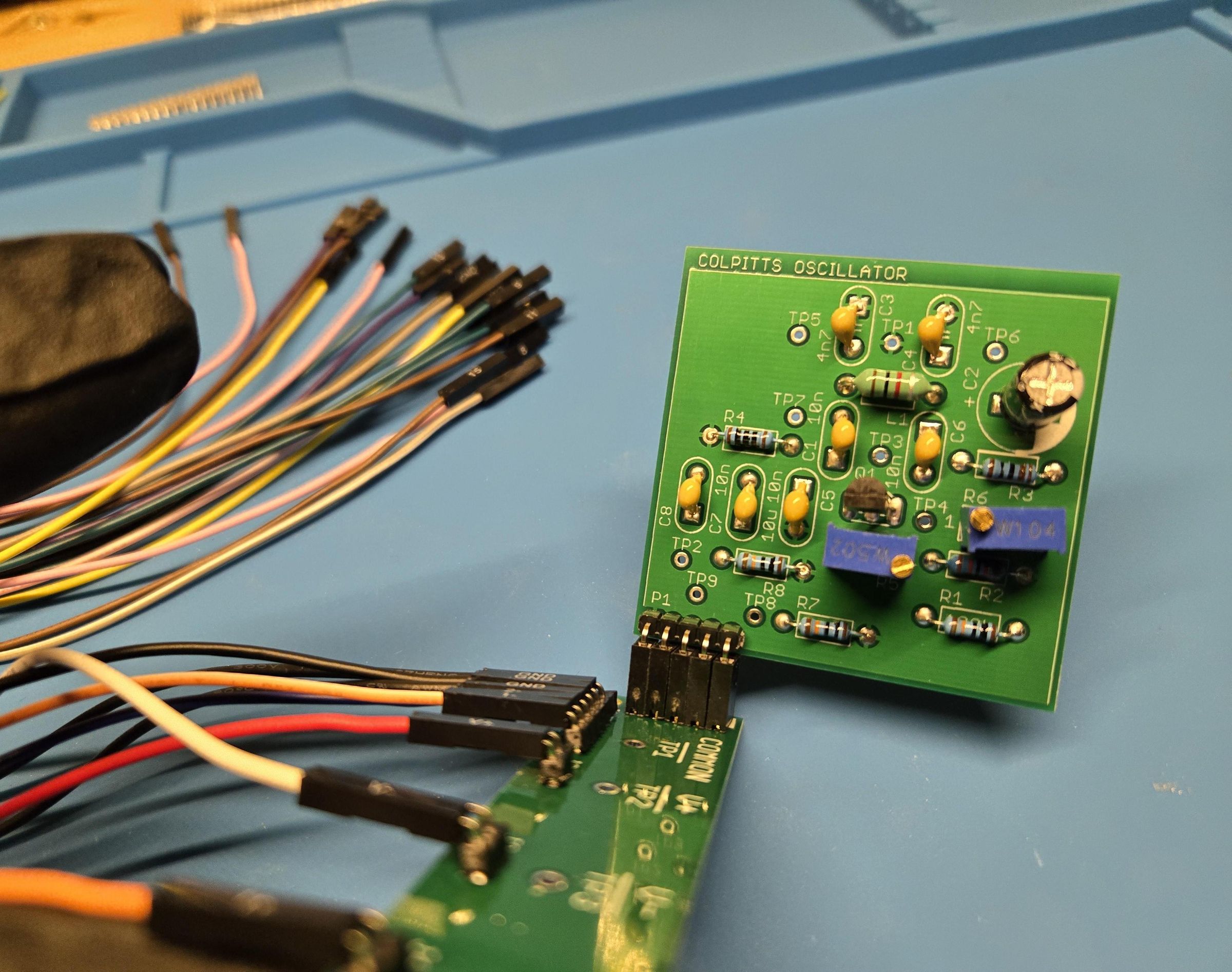 Colpitts Oscillator, MiniPCB, 06A-05, Rev A1-03