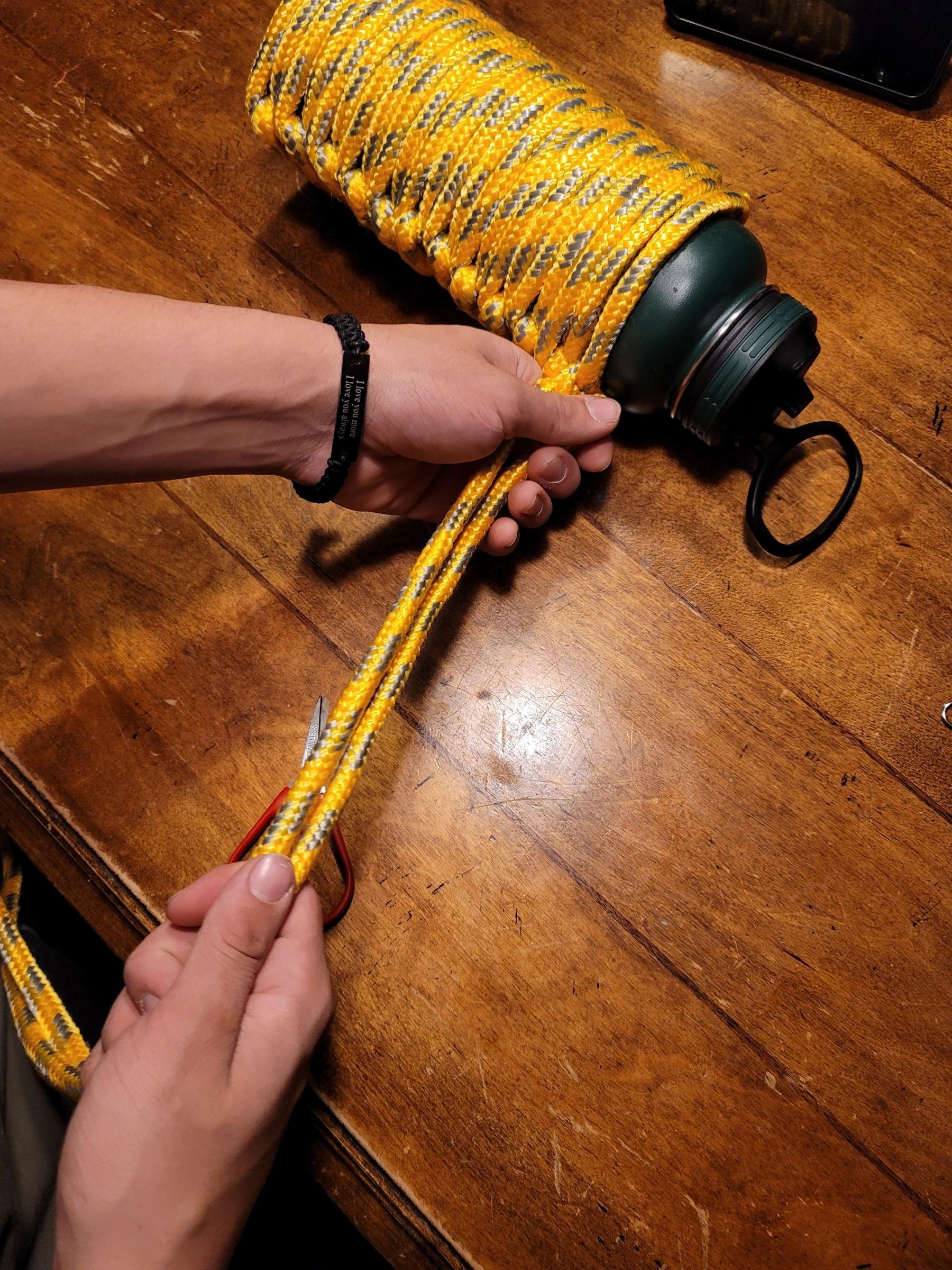 6 Step Water Bottle Rope Wrap : 7 Steps (with Pictures) - Instructables