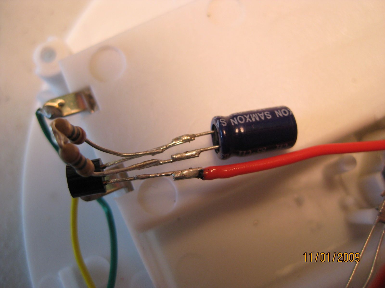 Tap Light LED Auto-Off Hack : 8 Steps - Instructables