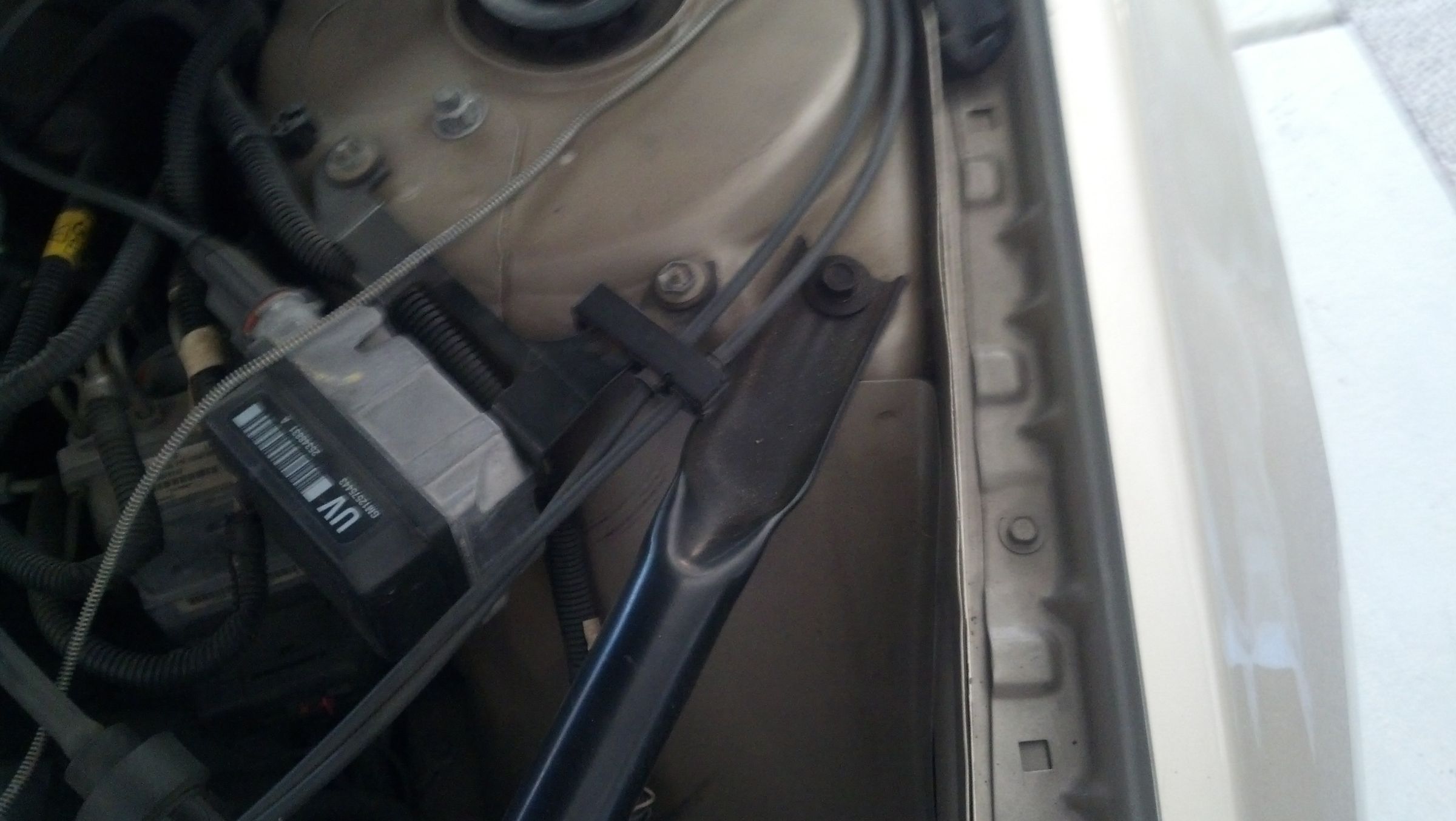 How to Fix the ABS/Traction Control Light on a 04 Impala 4 Steps