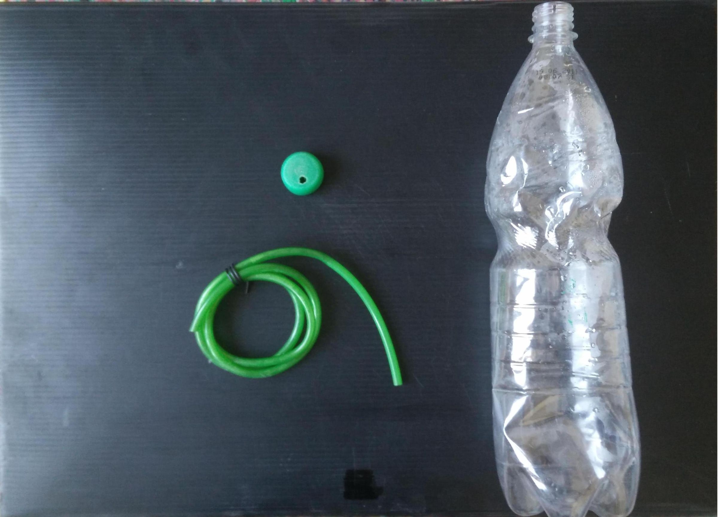 How to Make a Syphon Without Getting Anything in Your Mouth 4 Steps