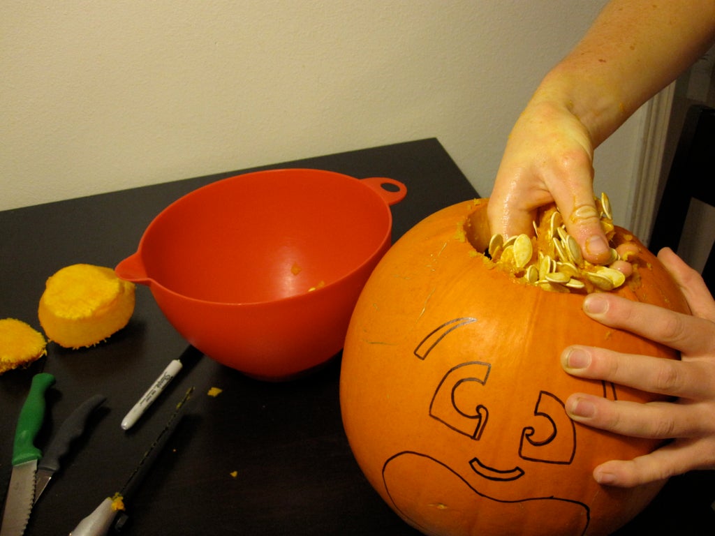 Puking Pumpkin : 7 Steps (with Pictures) - Instructables puking-pumpkin-7-steps-with-pictures-instructables