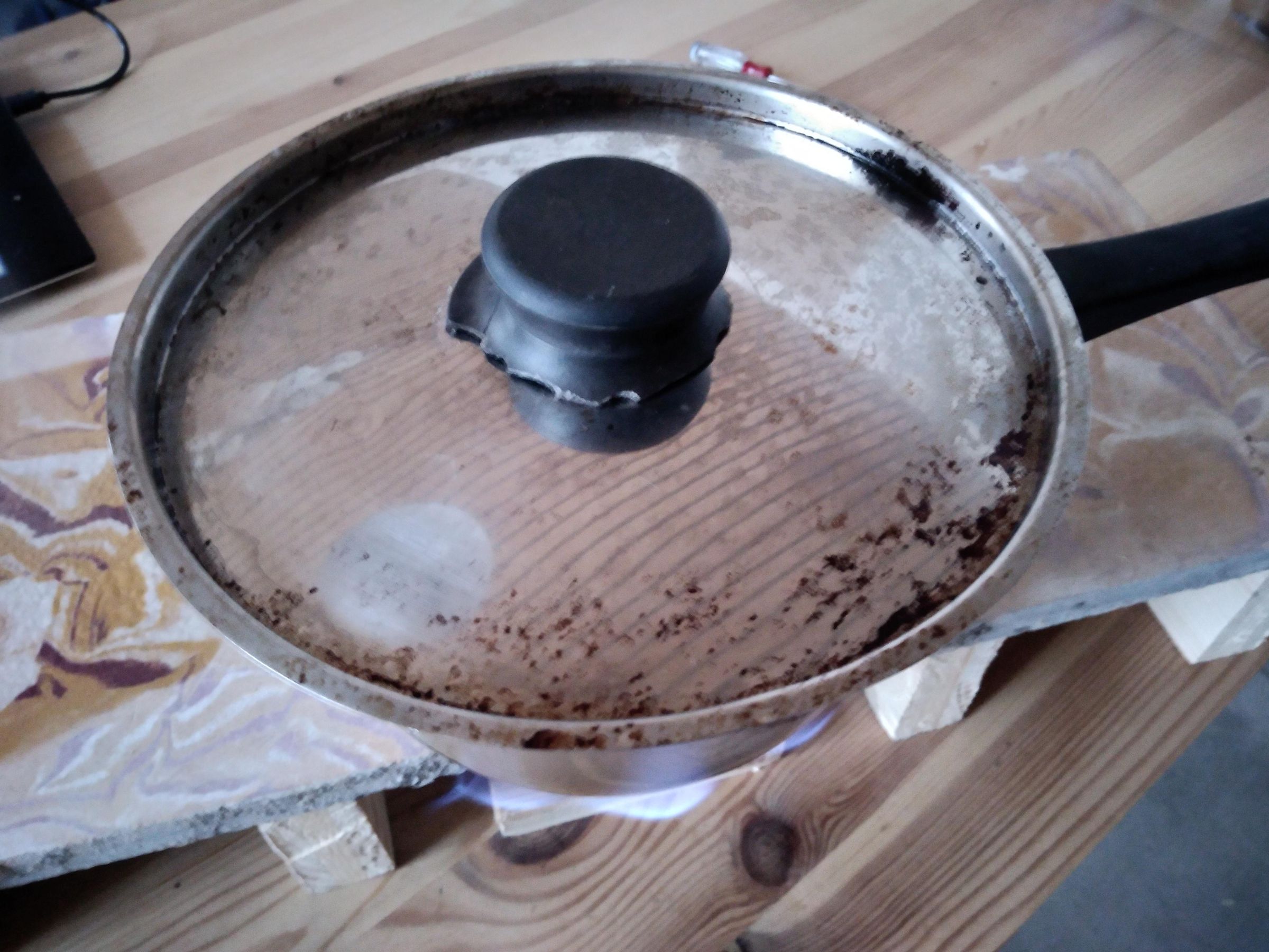 The Two Fingers Alcohol Stove (No Tools) 5 Steps (with Pictures